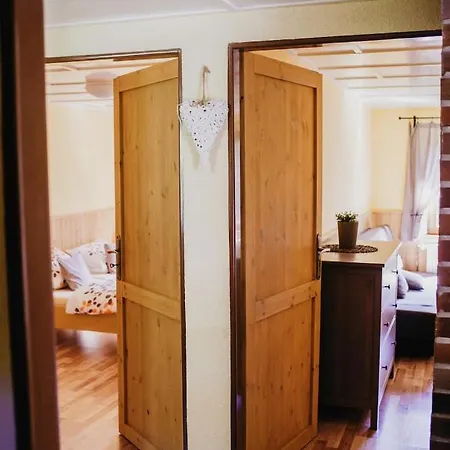 U Haliny טריניץ